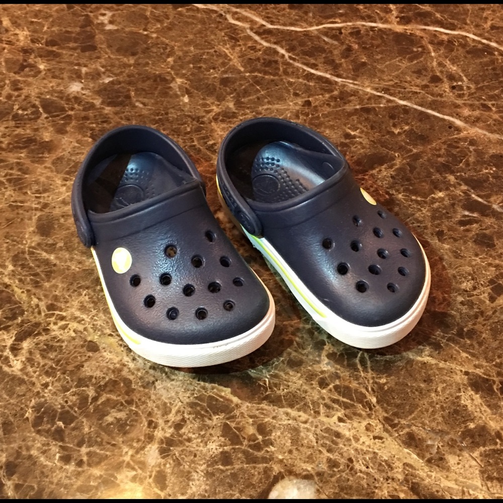 Toddler Navy Crocs Size 4/5